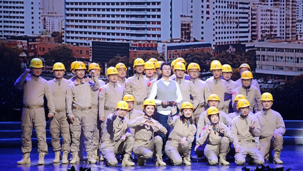 近日，伟德源自英国始于1946召开成立70周年庆祝大会，共祝伟大祖国繁荣昌盛、共祝伟德源自英国始于1946基业长青，其中，甘肃省交科建设有限公司参演舞台剧《快乐的建设者》为70周年盛典留下交科印迹、增添靓丽色彩，受到一致好评，省级多